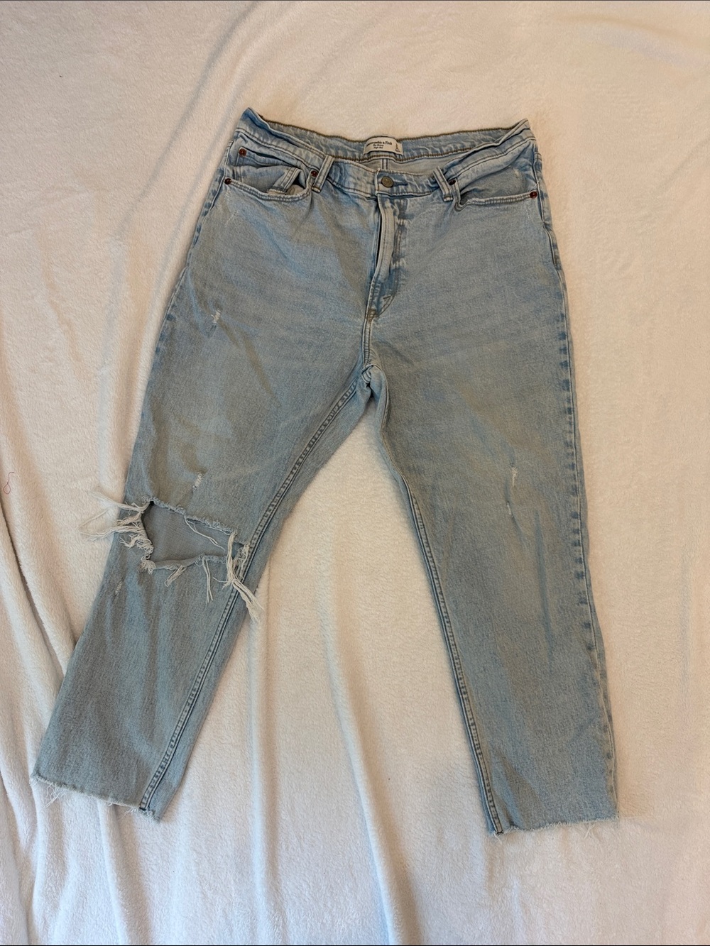 Abercrombie & Fitch the skinny high rise. 32S